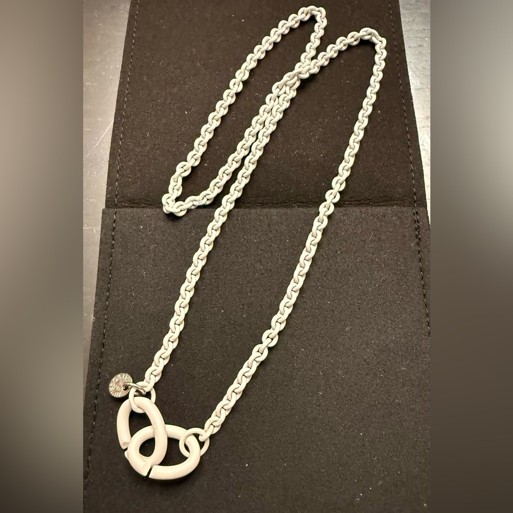 Unisex TATEOSSIAN 925 Interlocking Sterling Chain Necklace, White Lacquer, $450 - Picture 7 of 8